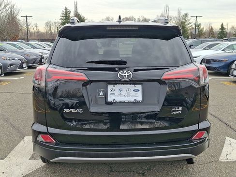 Used 2018 Toyota RAV4 XLE image 5