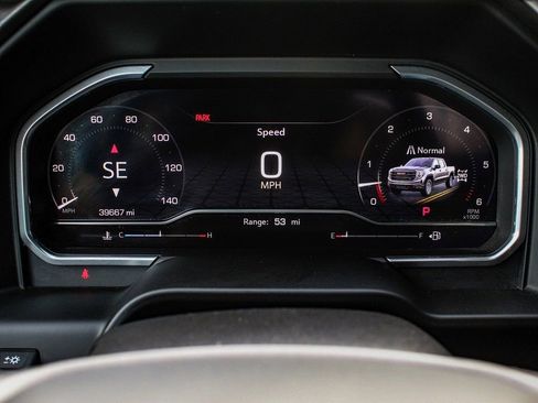 Used 2024 GMC Sierra 1500 AT4 w/ Technology Package image 16