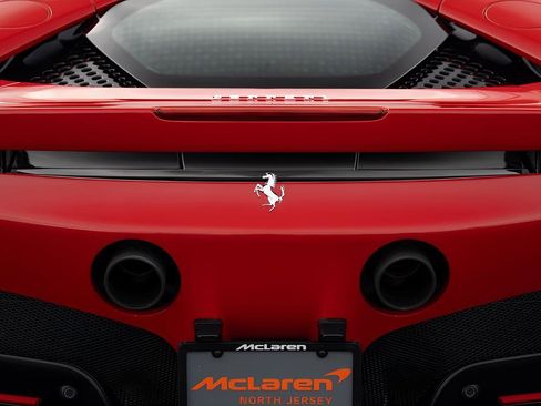 Used 2022 Ferrari SF90 Stradale image 17