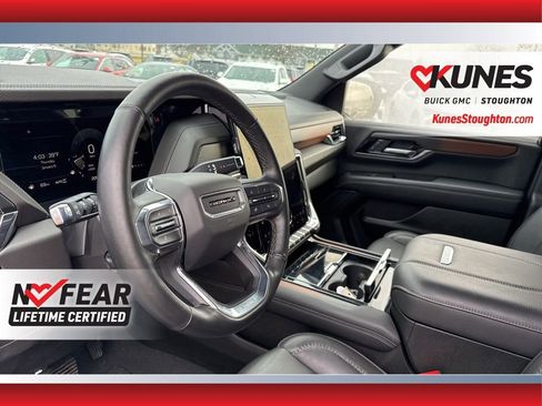 Used 2025 GMC Yukon Denali image 23