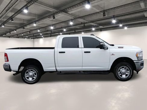 Used 2024 RAM 2500 Tradesman w/ Chrome Appearance Group image 17