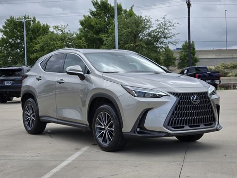 Certified 2025 Lexus NX 250 FWD w/ Towing Package (2000 Lbs) image 7