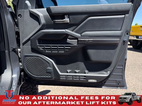 Used 2024 Toyota Tacoma TRD Off-Road w/ TRD Off Road Premium Package AWD/4WD image 33