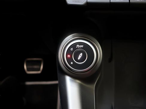 New 2025 Alfa Romeo Tonale w/ Premium Package image 28