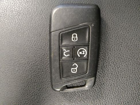 Used 2019 Volkswagen Jetta SE w/ Cold Weather Package FWD image 32