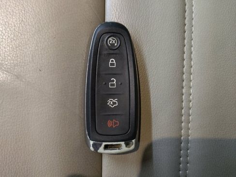 Used 2017 Ford Escape Titanium w/ Equipment Group 301A image 32