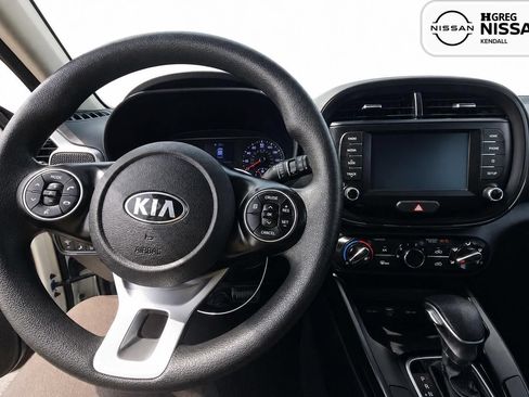 Used 2020 Kia Soul S FWD image 5