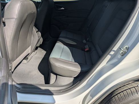 New 2026 Chevrolet Trax LT w/ Sunroof Package FWD image 24