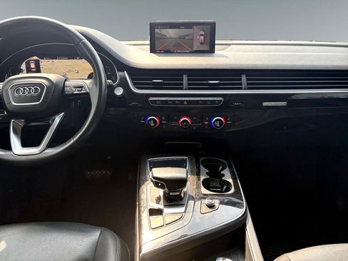 Used 2019 Audi Q7 3.0T Premium Plus image 11
