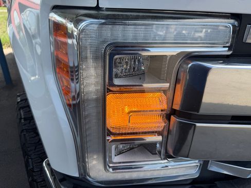 Used 2019 Ford F350 Platinum w/ Platinum Ultimate Package AWD/4WD image 28