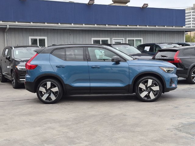 Certified 2024 Volvo XC40 Recharge Ultimate w/ Protection Package Premier RWD image 2