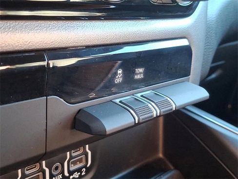 Used 2024 RAM 1500 Laramie image 18