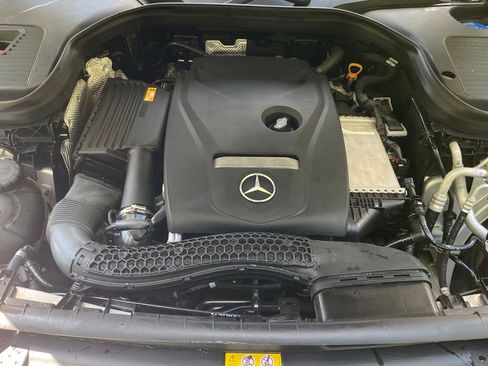 Used 2019 Mercedes-Benz GLC 300 4MATIC Coupe image 10