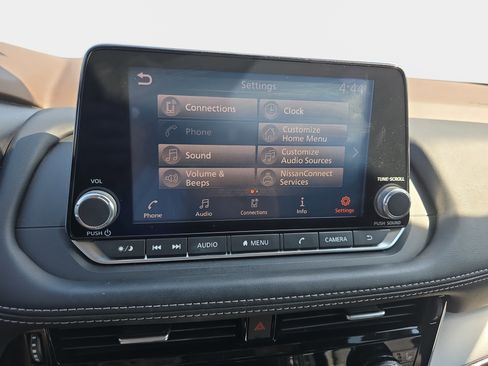 Used 2021 Nissan Rogue SV w/ Premium Package FWD image 20