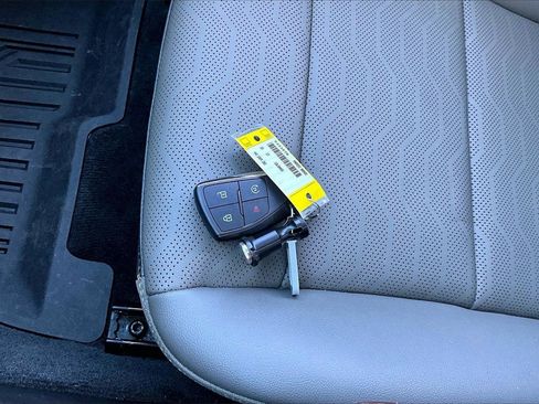 Used 2023 Chevrolet Colorado ZR2 w/ ZR2 Convenience Package III image 31