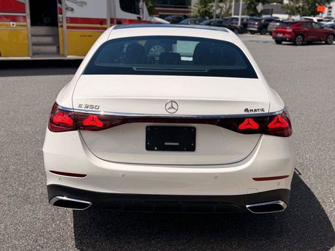 Used 2024 Mercedes-Benz E 350 4MATIC Sedan image 5