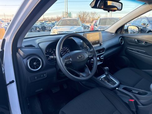 Used 2023 Hyundai Kona SEL image 11