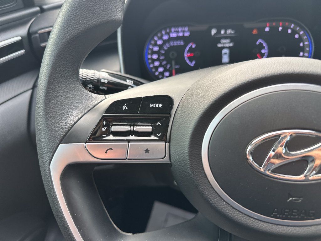Used 2023 Hyundai Tucson SE AWD/4WD image 12