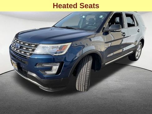 Used 2017 Ford Explorer XLT w/ Equipment Group 202A image 5