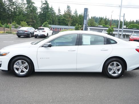 Used 2022 Chevrolet Malibu LS w/ LPO, Floor Liner Package FWD image 7