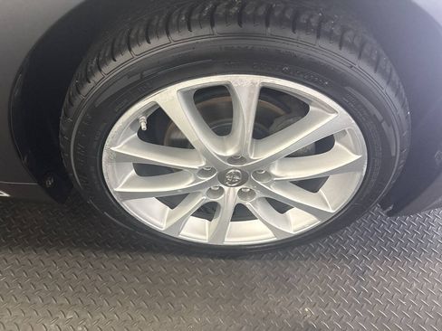 Used 2013 Toyota Avalon Limited FWD image 5