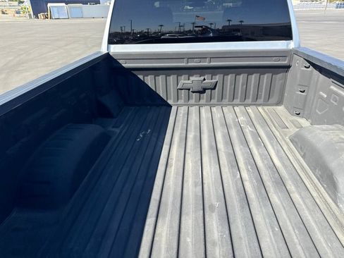 Used 2022 Chevrolet Silverado 2500 LT w/ Convenience Package AWD/4WD image 16