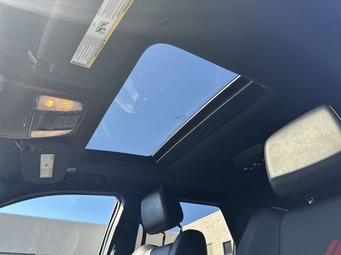 Used 2024 Dodge Durango GT image 16