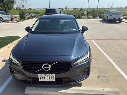 Used 2022 Volvo S60 B5 Momentum w/ Premium Package