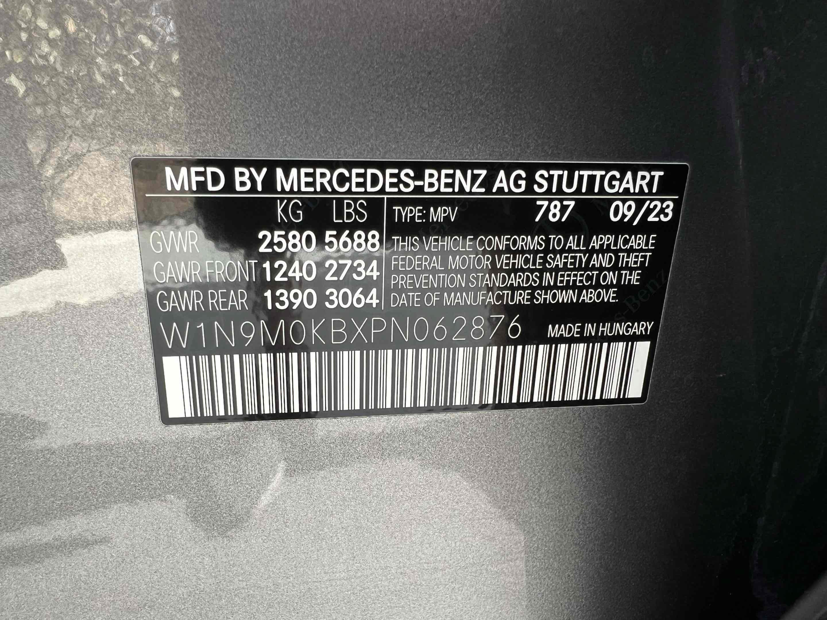 Used 2023 Mercedes-Benz EQB 300 4MATIC image 14