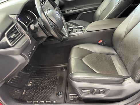 Used 2019 Toyota Camry XSE image 15
