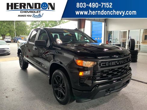 Used 2025 Chevrolet Silverado 1500 Custom RWD image 1