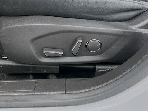 Used 2015 Ford Fusion SE FWD image 20