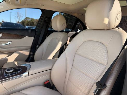 Used 2021 Mercedes-Benz C 300 4MATIC Sedan w/ Premium Package image 15