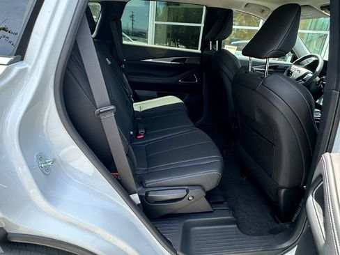 New 2027 INFINITI QX60 Luxe w/ Cargo Package FWD image 18
