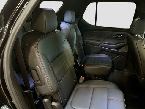 Used 2023 Chevrolet Traverse RS AWD/4WD image 30