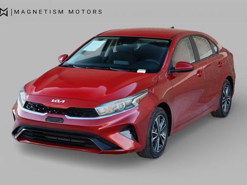 Used 2023 Kia Forte LXS image 6