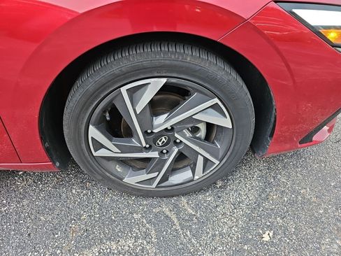 Used 2025 Hyundai Elantra SEL FWD image 10