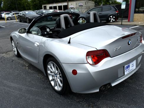 Used 2006 BMW Z4 3.0i image 13