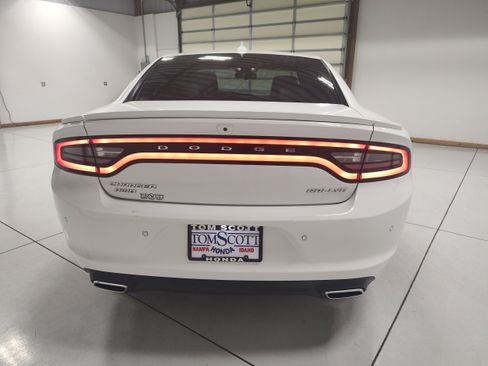 Used 2017 Dodge Charger SXT w/ AWD Plus Group image 13