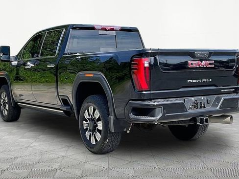 Used 2024 GMC Sierra 2500 Denali w/ Denali Reserve Package AWD/4WD image 4
