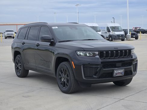 New 2026 Jeep Grand Cherokee L 4WD image 2