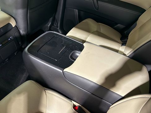 Used 2023 INFINITI QX80 Premium Select w/ All-Season Package image 41