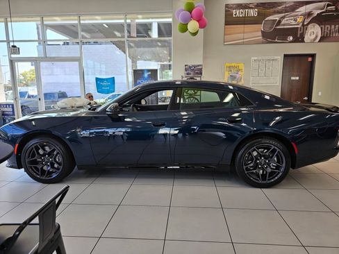 New 2026 Dodge Charger Scat Pack w/ Blacktop Package AWD/4WD image 4