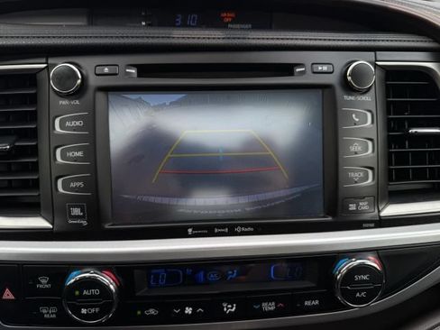 Used 2016 Toyota Highlander Limited Platinum AWD/4WD image 35