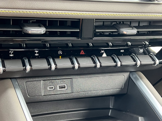 New 2026 Chevrolet Colorado ZR2 AWD/4WD image 33