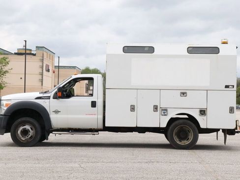 Used 2016 Ford F550 2WD Regular Cab Super Duty image 5