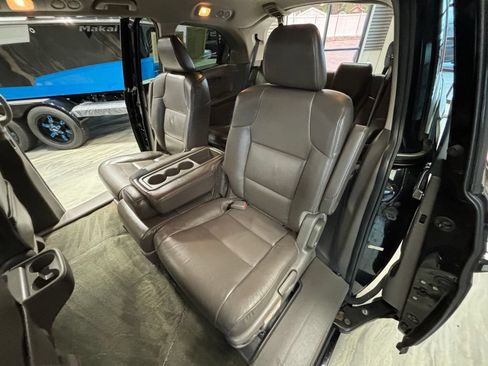 Used 2015 Honda Odyssey Touring image 11