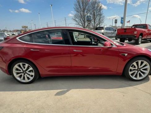 Used 2018 Tesla Model 3 Long Range image 9