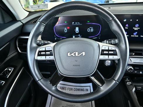 Used 2025 Kia Telluride S AWD/4WD image 19