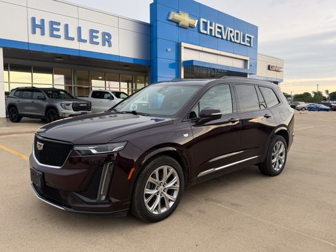 Used 2020 Cadillac XT6 Sport AWD/4WD image 3